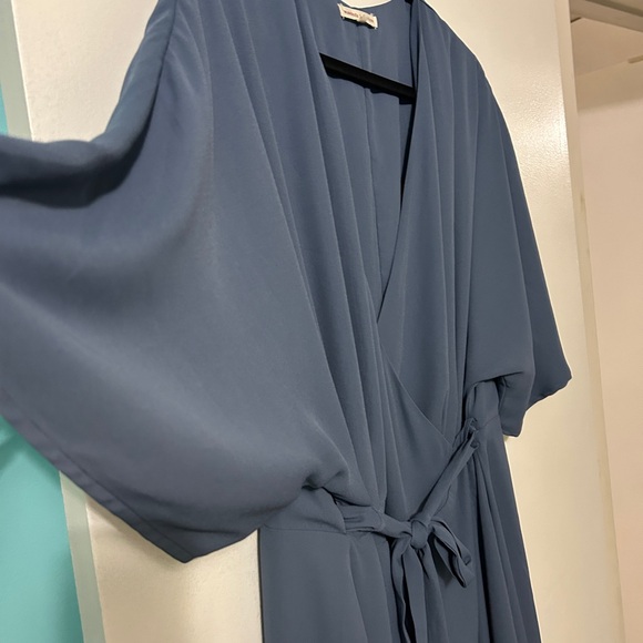 Elegant Blue Midi Wrap Dress - Picture 6 of 7